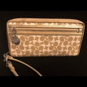 Coach - Wallet / Wristlet